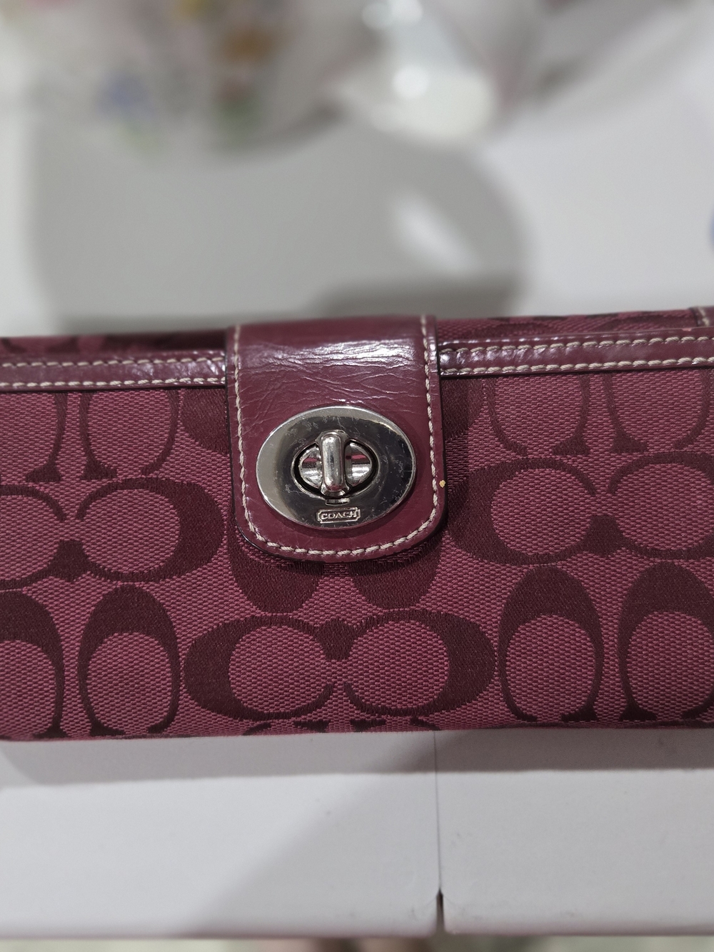 Coach Signature Turnlock Wallet in Burgundy